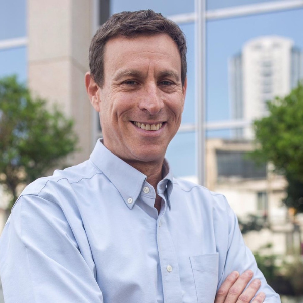Dr. Eyal Botzer